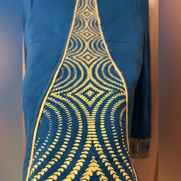 Rare unique Cirque Du Soleil Zip up blue yellow hoodie size xs - Picture 10 of 10